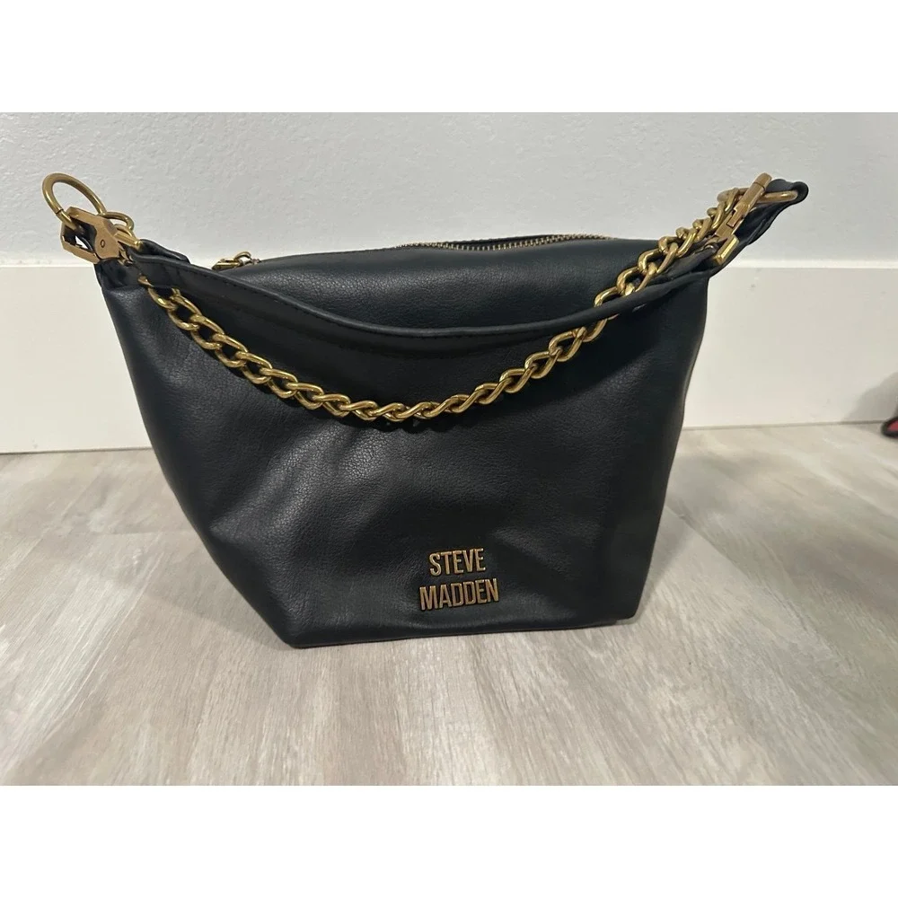 Steve‎ Madden Black Faux Leather Shoulder Bag Gold Chain Accent